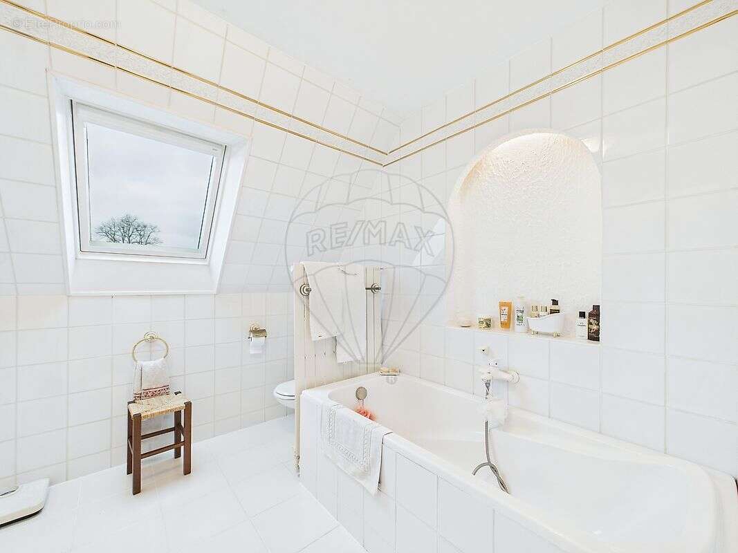 Maison à AUDUN-LE-TICHE