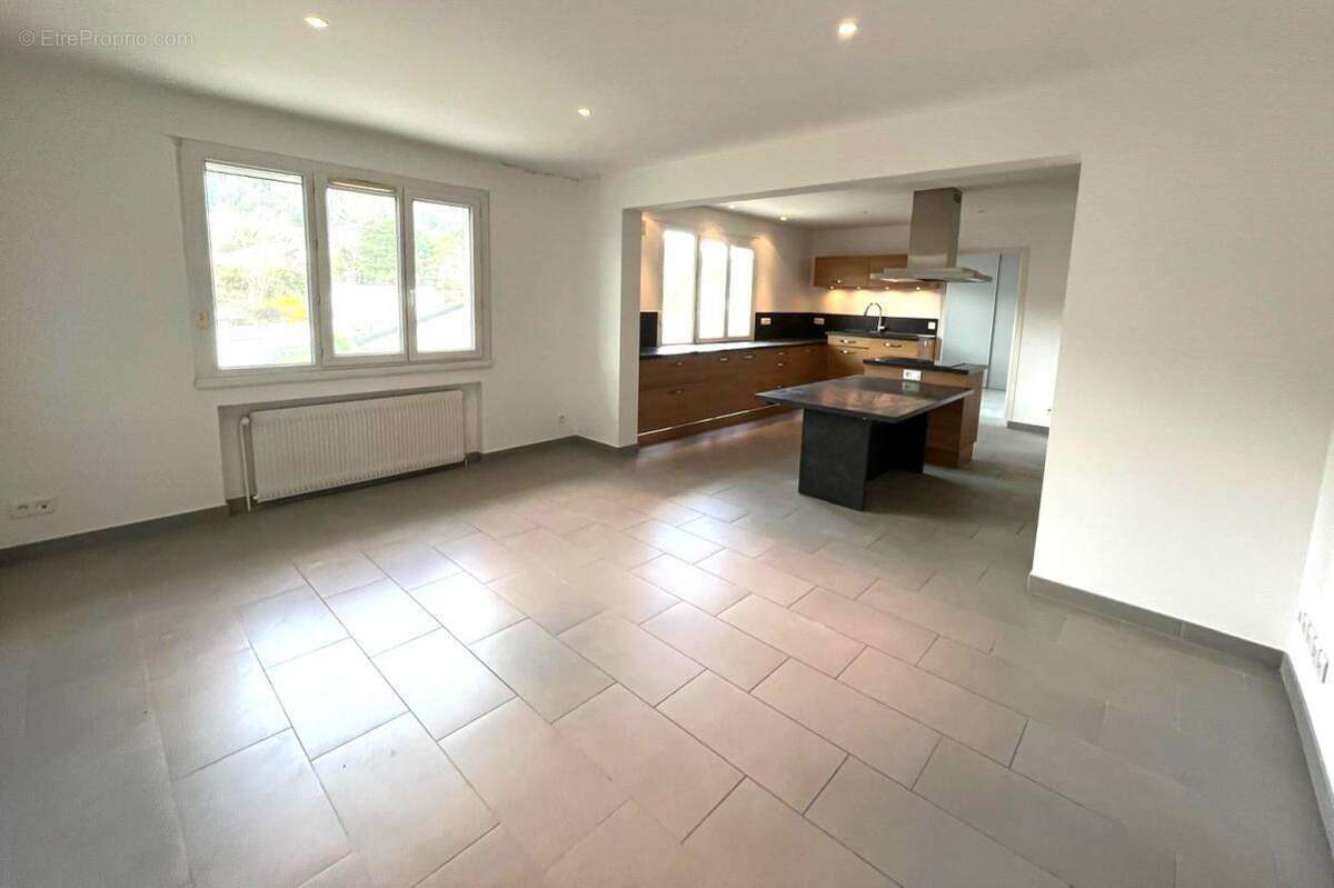 Appartement à OYONNAX