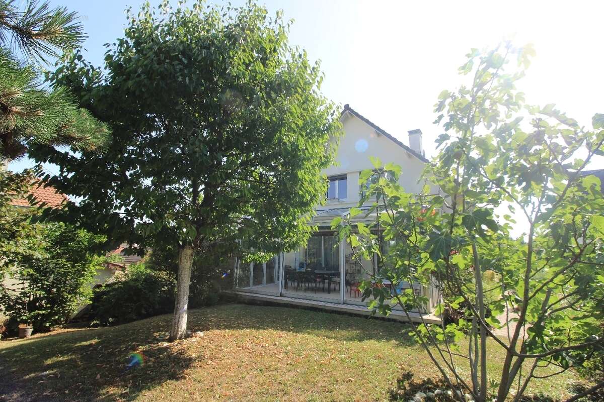 Maison à YERRES