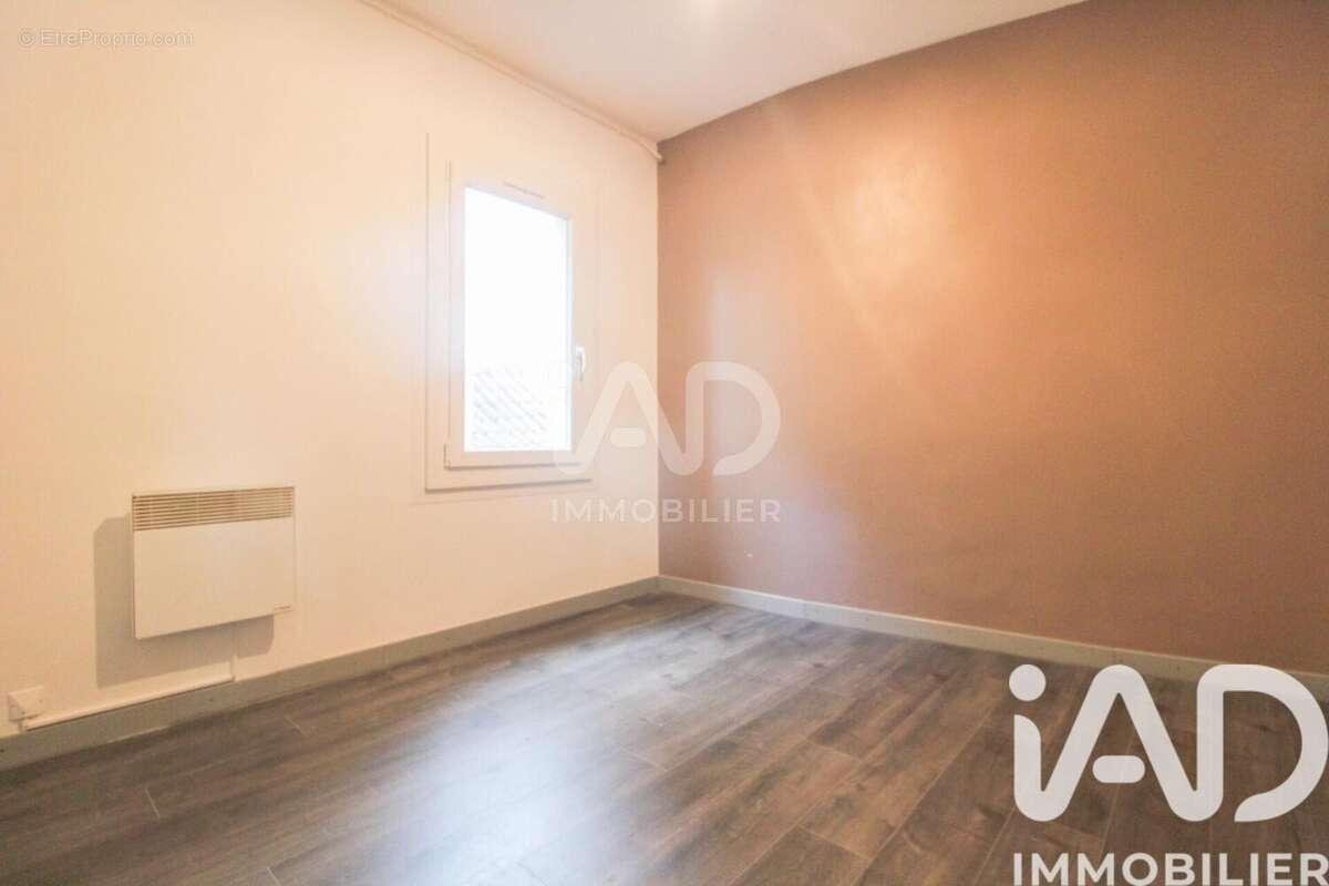 Appartement 40 m² à Saint-Affrique  - photo 8