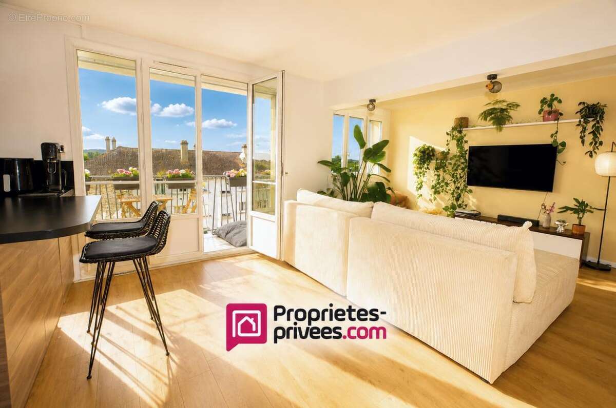 Appartement à SAINT-MICHEL-SUR-ORGE