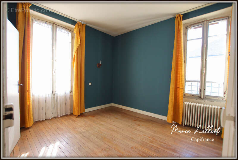 Maison à vendre 8 pièces, 167m², Pithiviers Centre, garages, 6 chambres - photo 2