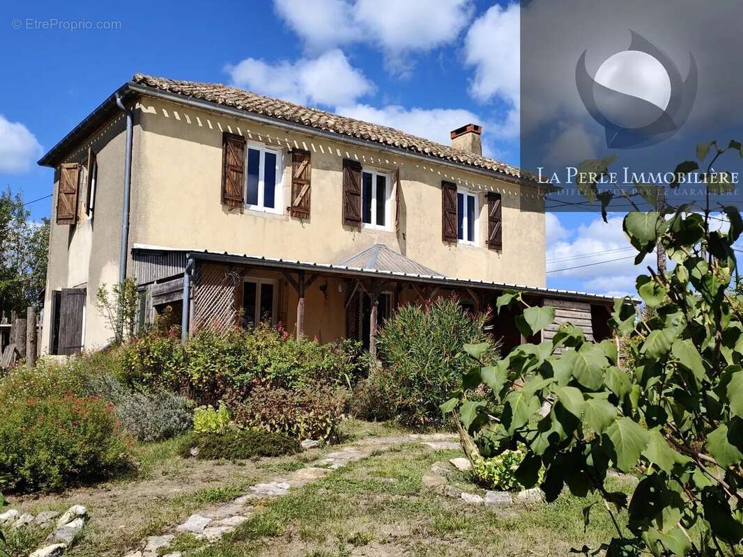 Maison 155 m² à Caussade  - photo 2