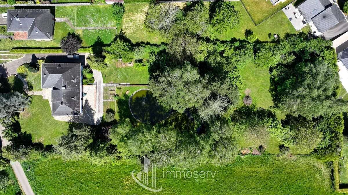 Maison à NEUFCHEF