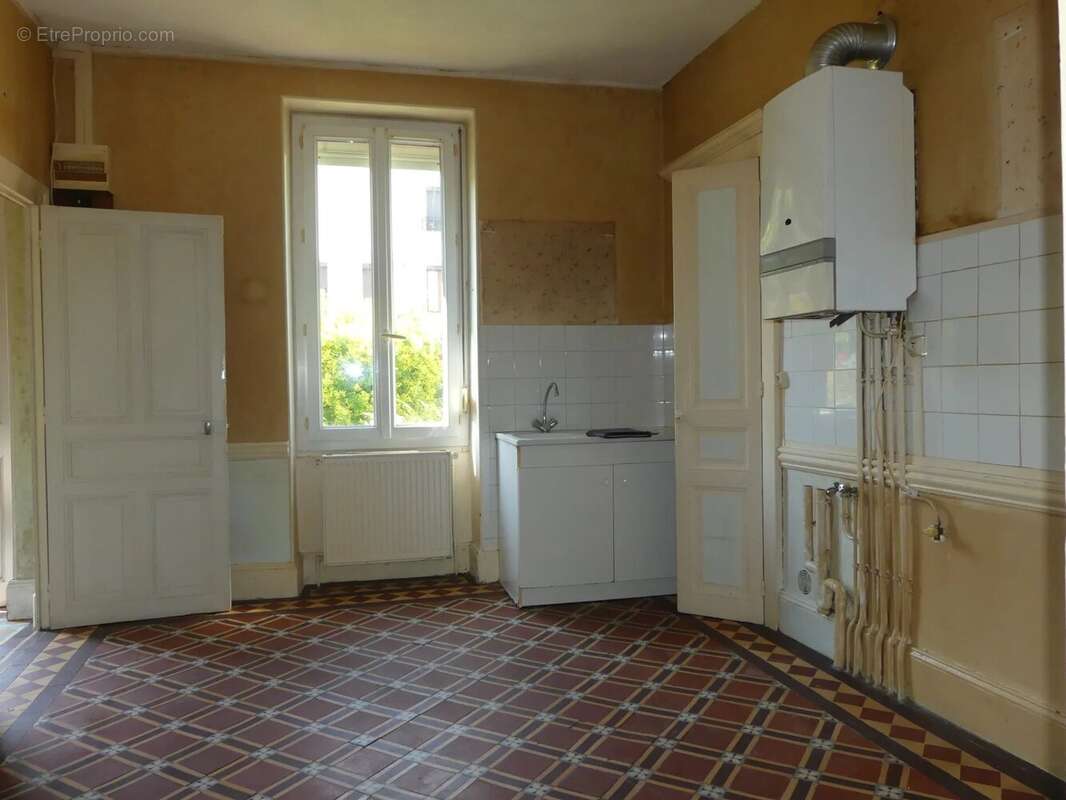 Maison à SAINT-SERNIN-DU-BOIS