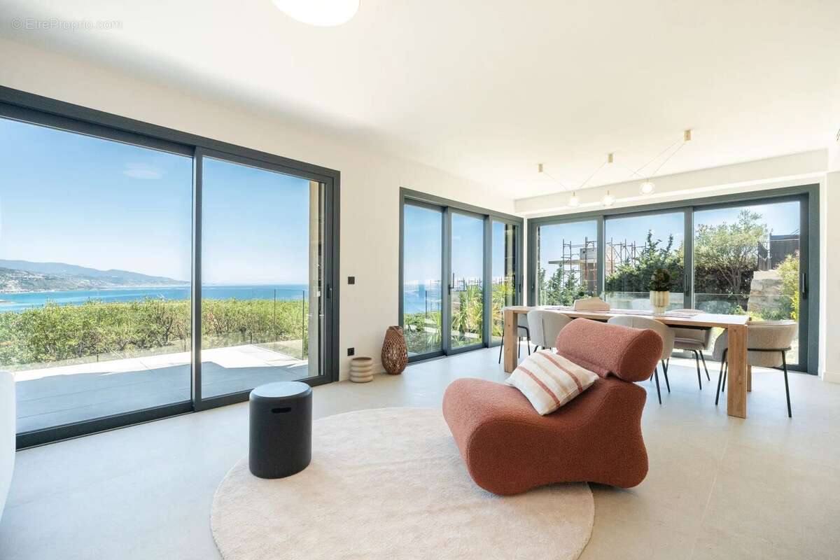Maison à ROQUEBRUNE-CAP-MARTIN