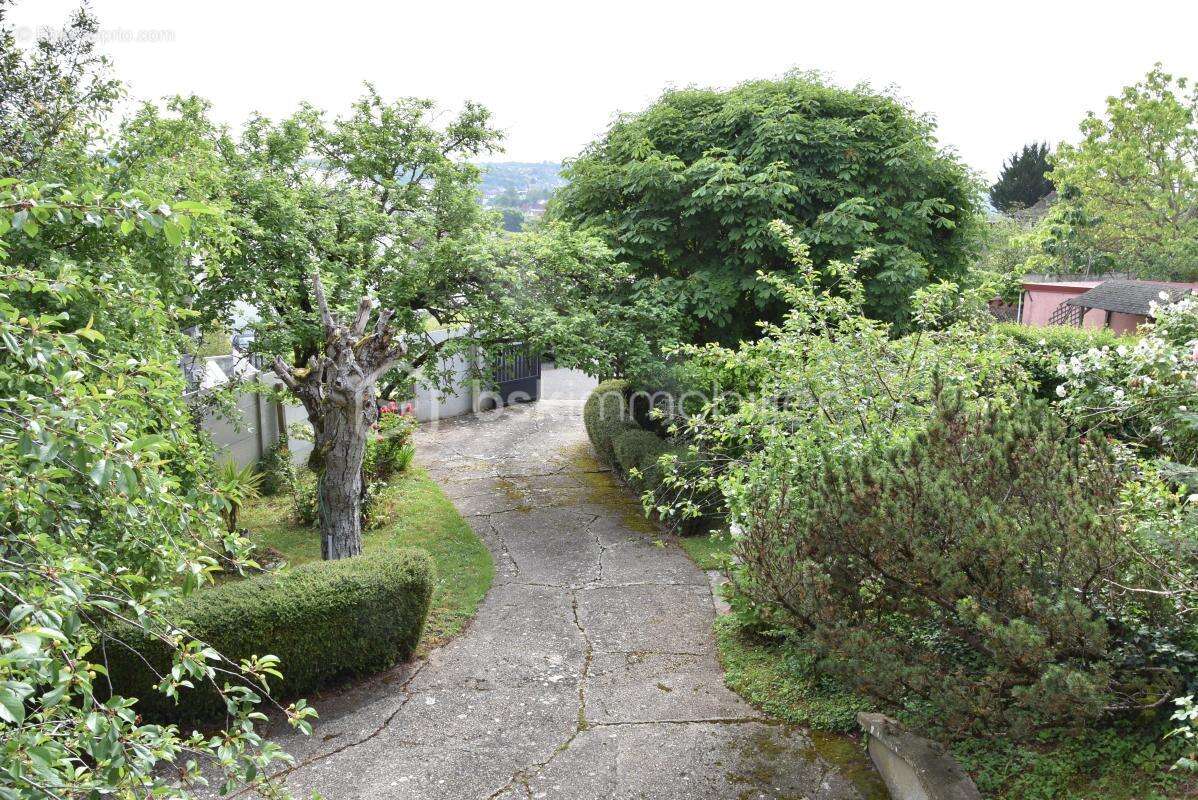 Maison à CORBEIL-ESSONNES