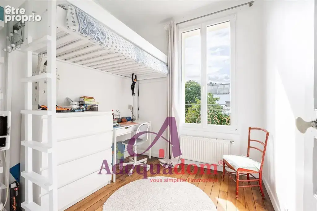 Maison de charme rénovée avec 3 chambres - bureau,  jardin terrasse et stationnement - photo 9