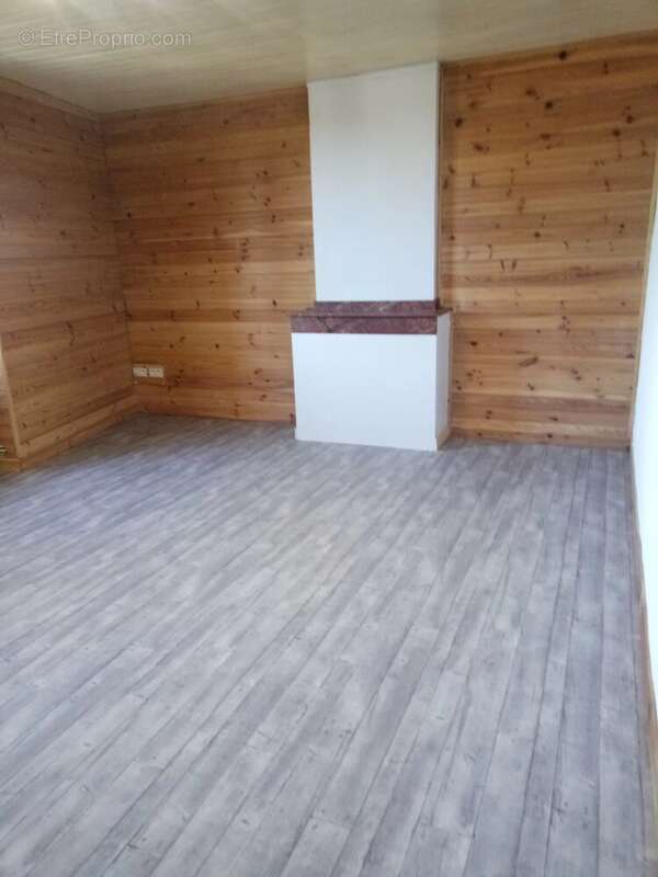 Appartement à MONTREDON-LABESSONNIE