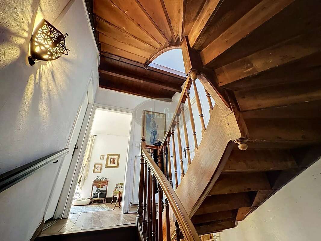 Maison de caractère avec dépendance - photo 7