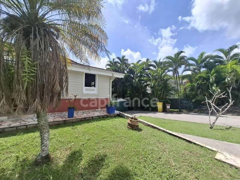 Maison à LES TROIS-ILETS