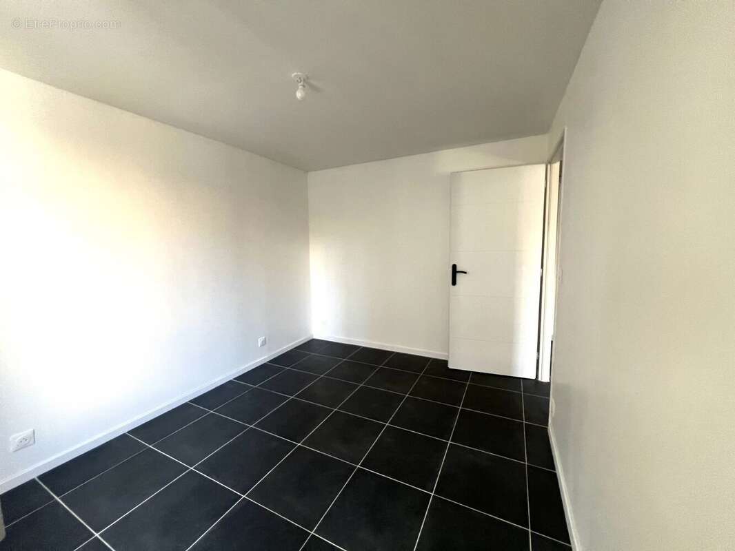 Appartement à SAINT-MAXIMIN-LA-SAINTE-BAUME