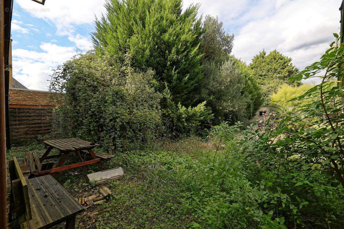 Appartement à POUANCE