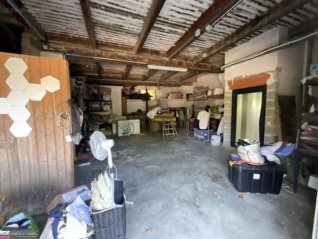 Séduisante maison de caractère T7 offrant 246 m² en 4 face sur 1 564 m² de terrain avec garage de 97 m², ascenseur, piscine - photo 30