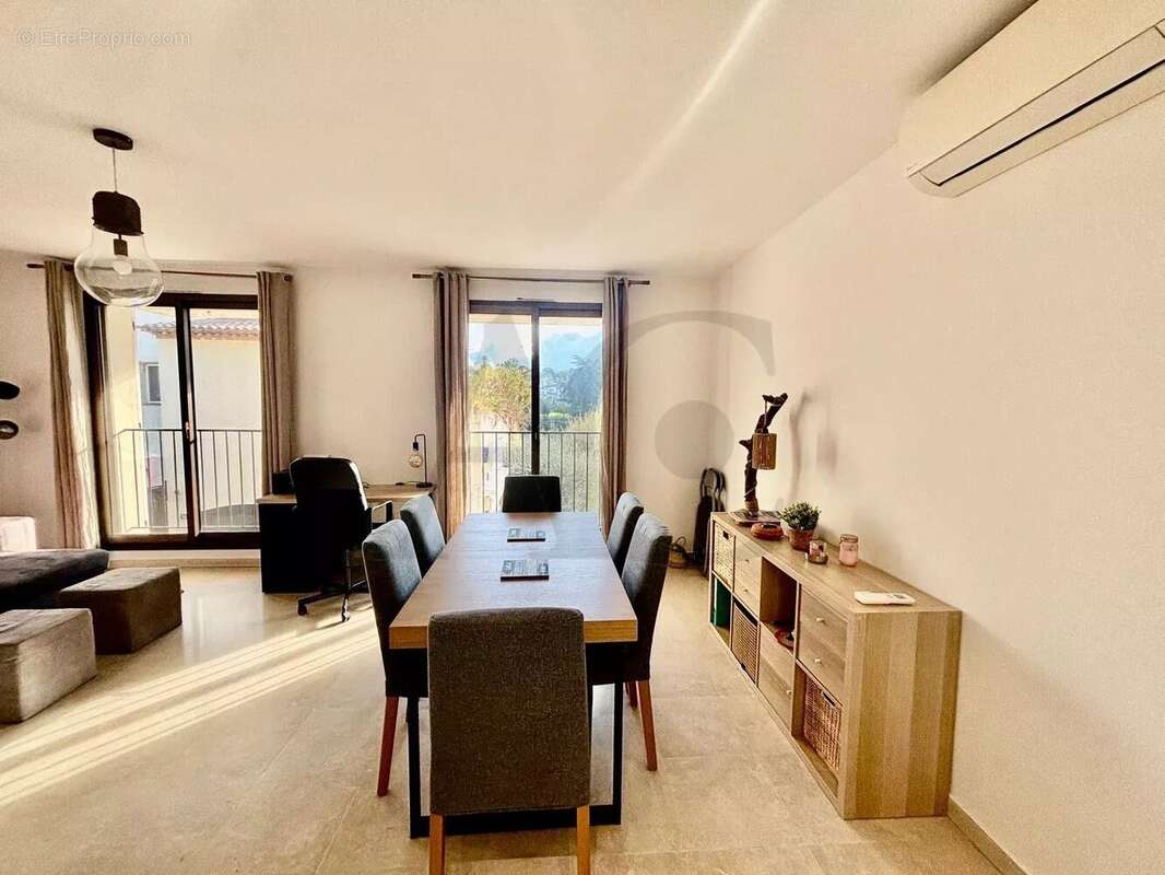Appartement à VILLENEUVE-LOUBET