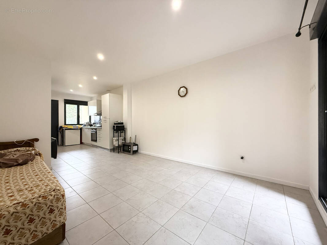 Maison à MONTIGNY-LES-CORMEILLES