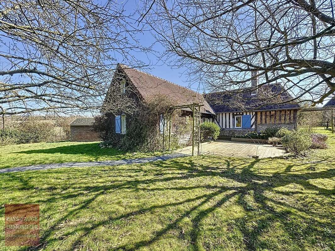 Maison à SAINT-GEORGES-EN-AUGE