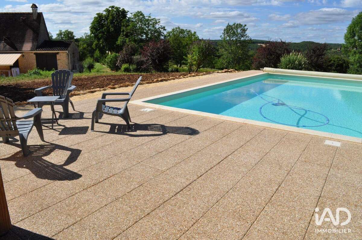 Maison 343 m² à Sainte-Foy-De-Longas  - photo 9