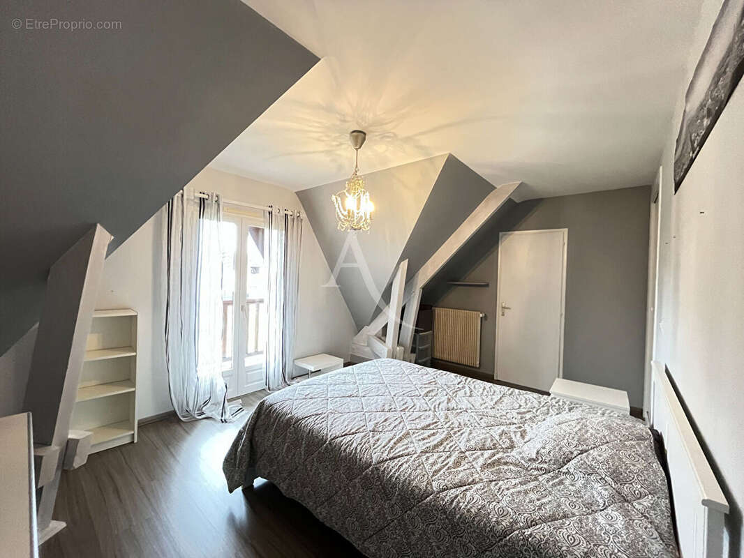 Maison à COUR-CHEVERNY