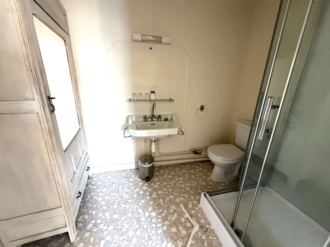 Appartement à EGLISENEUVE-D'ENTRAIGUES