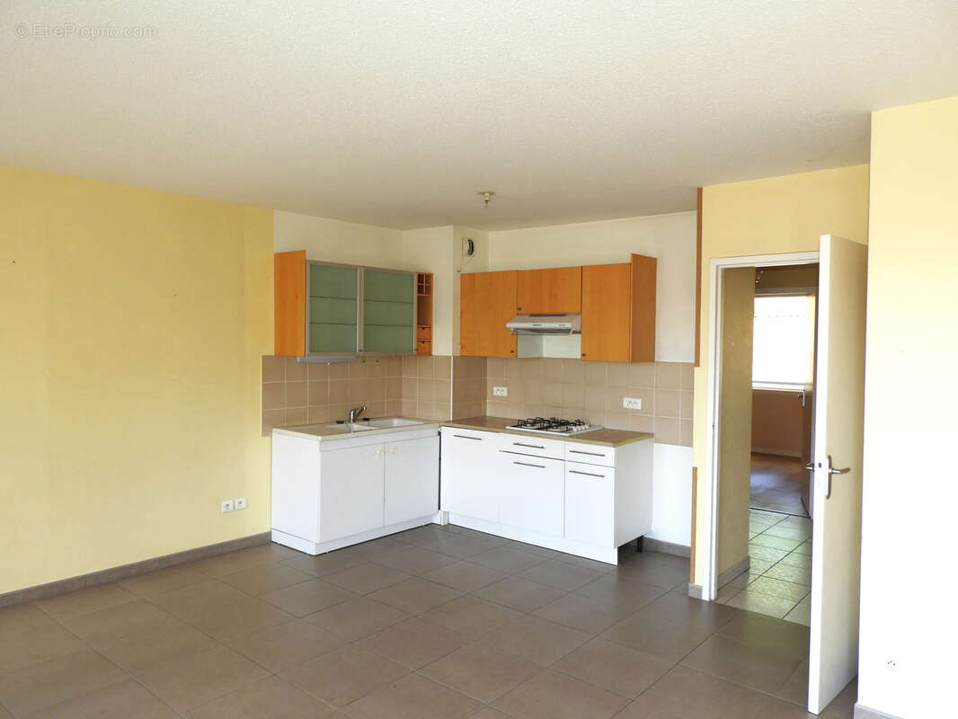 Appartement de type III avec parking et balcon. - photo 2