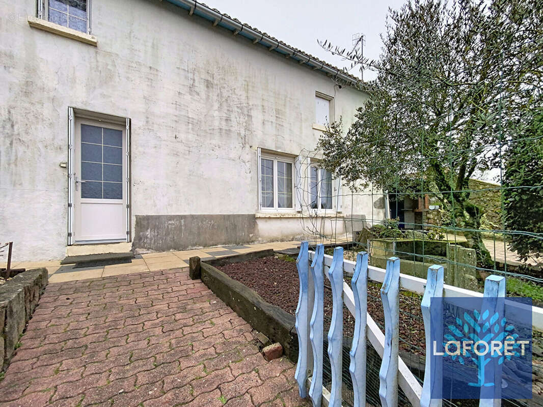 Maison à LA MEILLERAIE-TILLAY