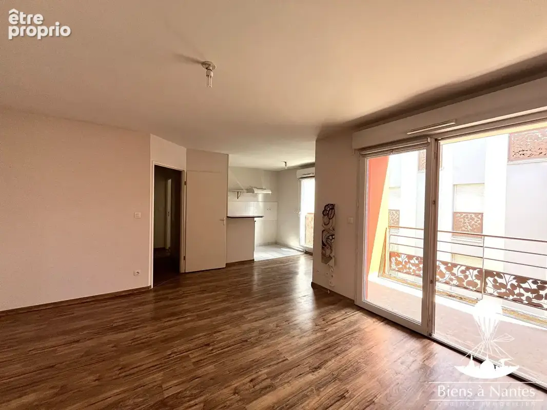 A vendre grand appartement  T2 Nantes Canclaux balcon et garage - photo 4