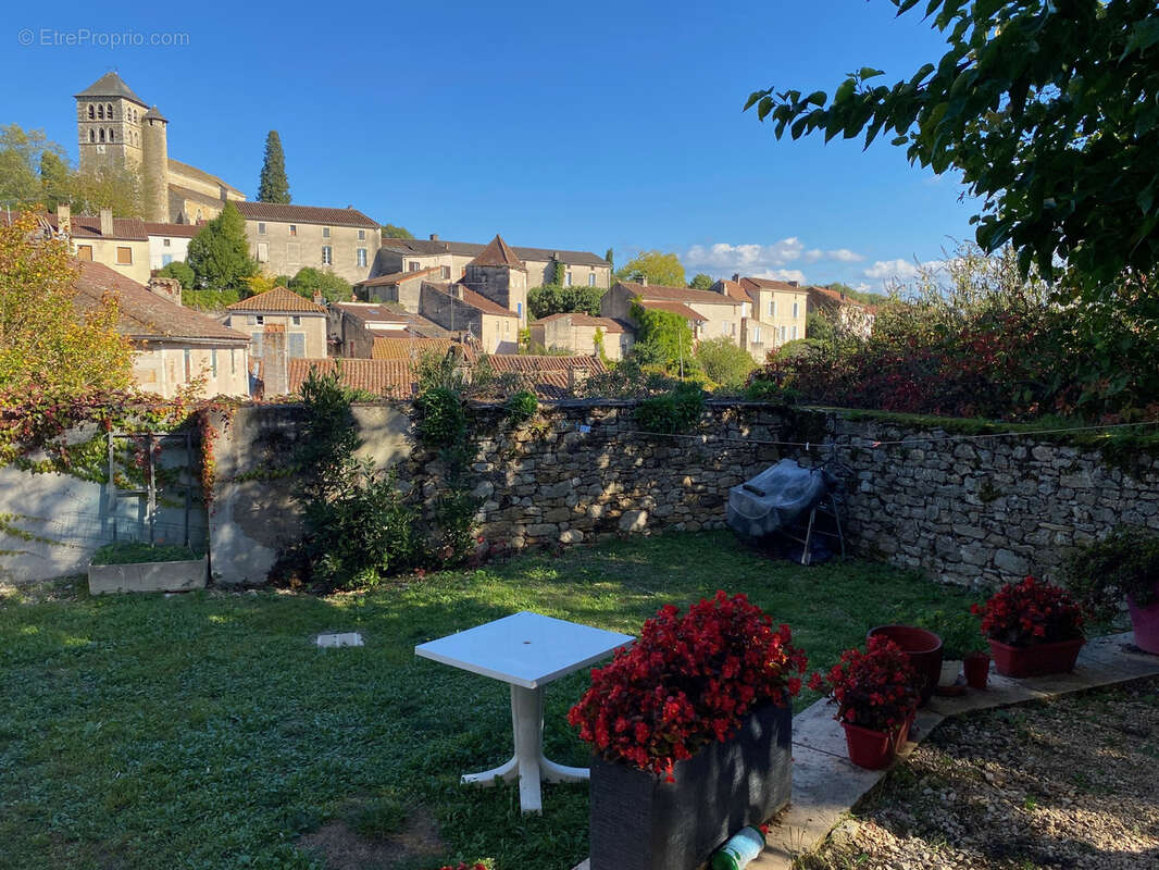 Maison à PUY-L'EVEQUE
