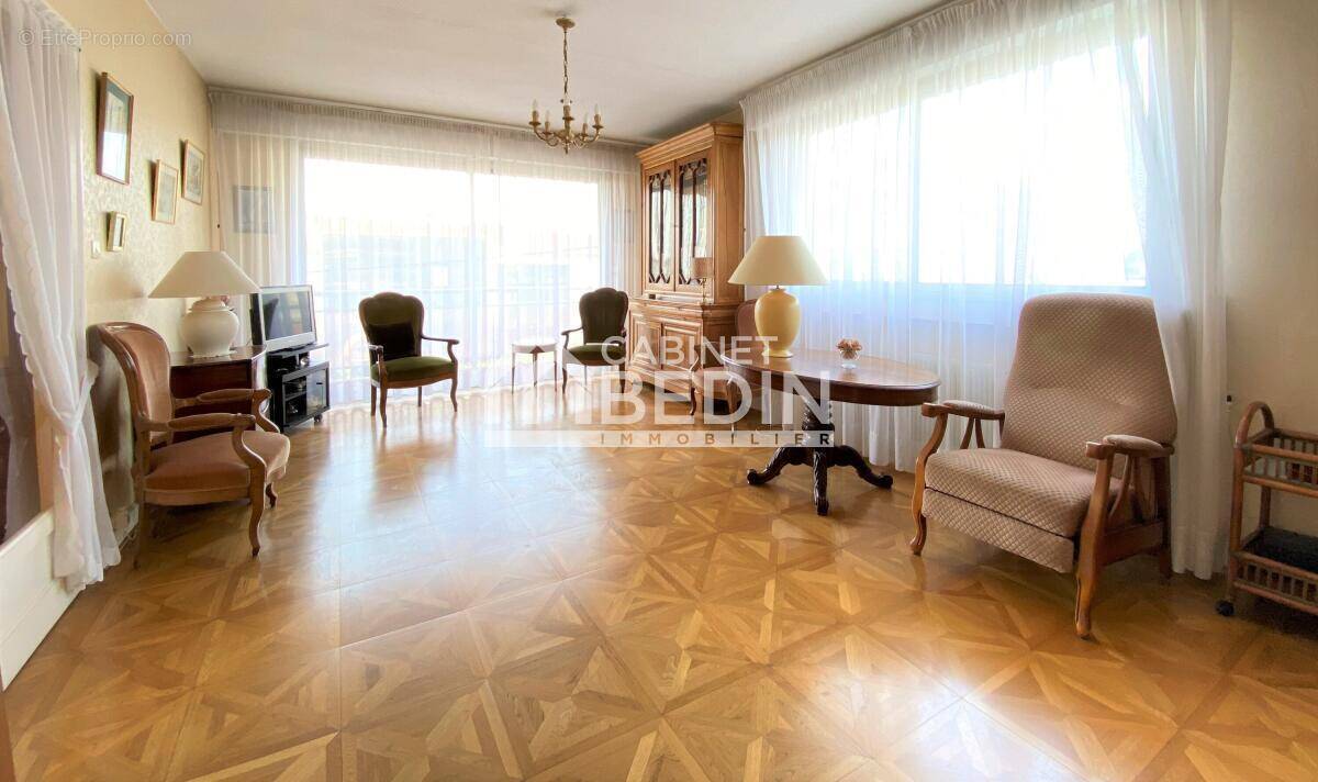 Appartement à BORDEAUX