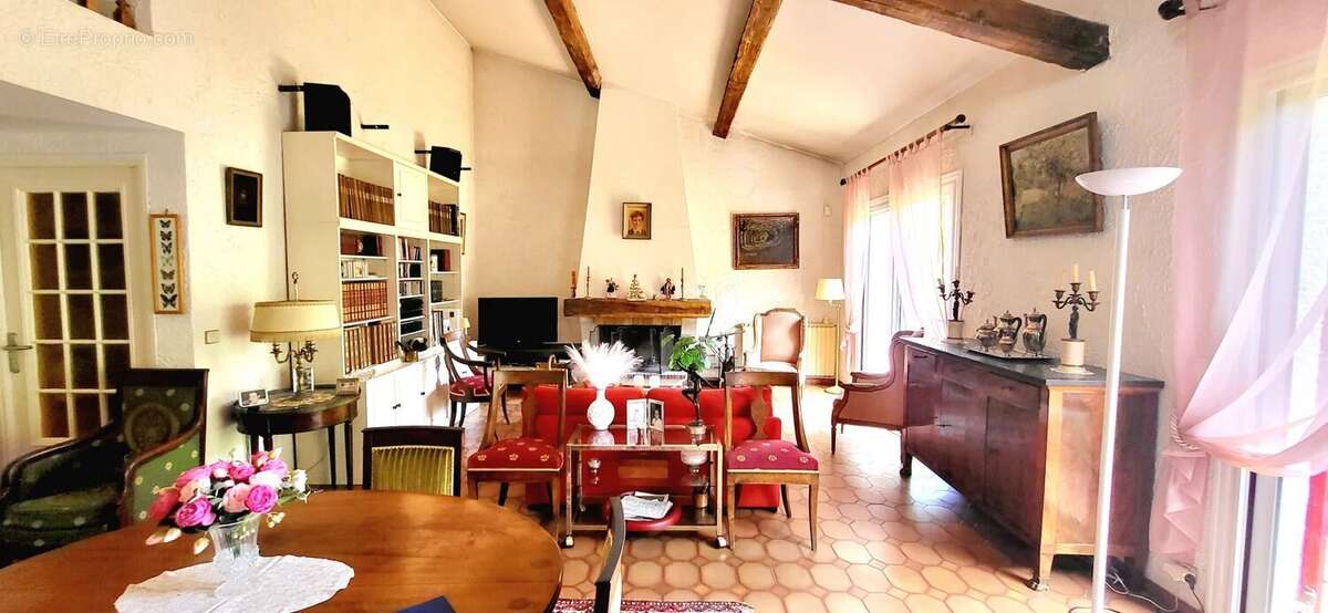 Maison à TOURRETTE-LEVENS