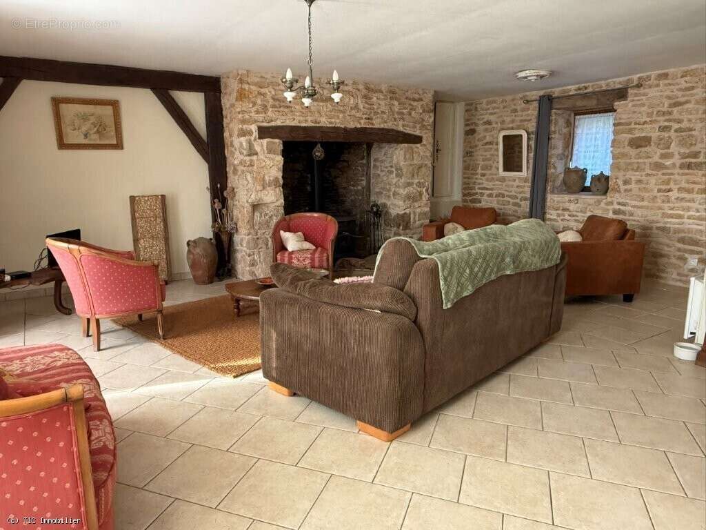 Maison à SAUZE-VAUSSAIS