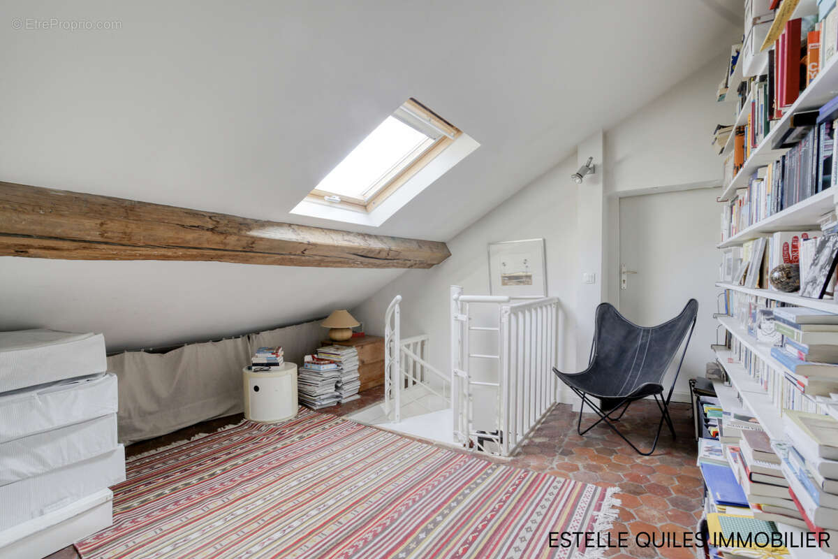 Versailles Notre-Dame appartement duplex de charme 3 pièces - photo 12