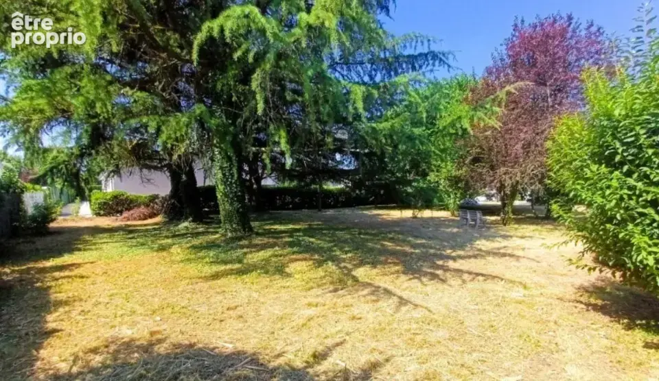 Terrain 741 m² à Bourg-Les-Valence  - photo 3