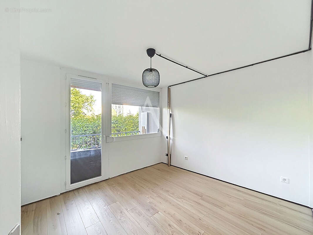 Appartement Pau 3 chambres et cave - photo 5