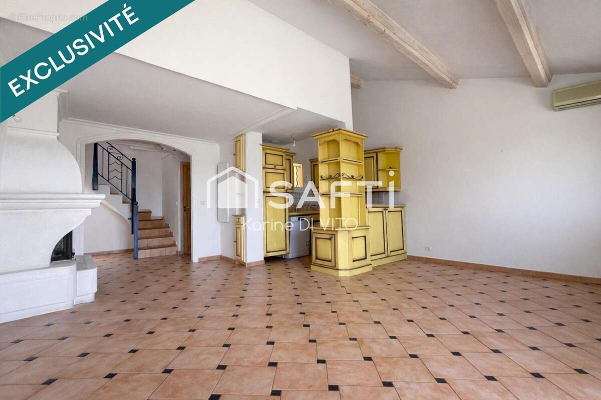 Photo 2 - Maison à ROQUEBRUNE-SUR-ARGENS