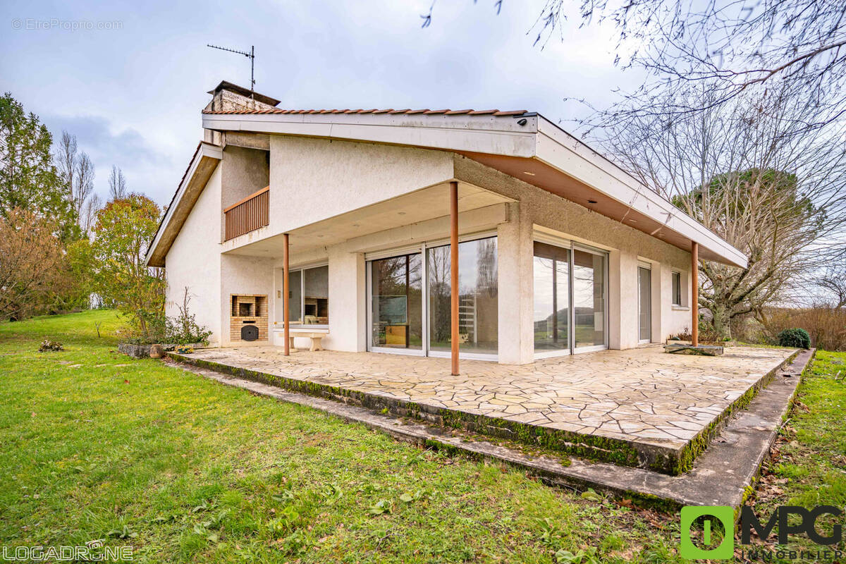 Maison à SAINTE-LIVRADE-SUR-LOT