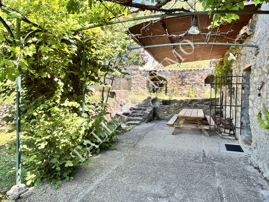 Venterol, maison 163 m2 + grages, caves et jardin. - photo 33
