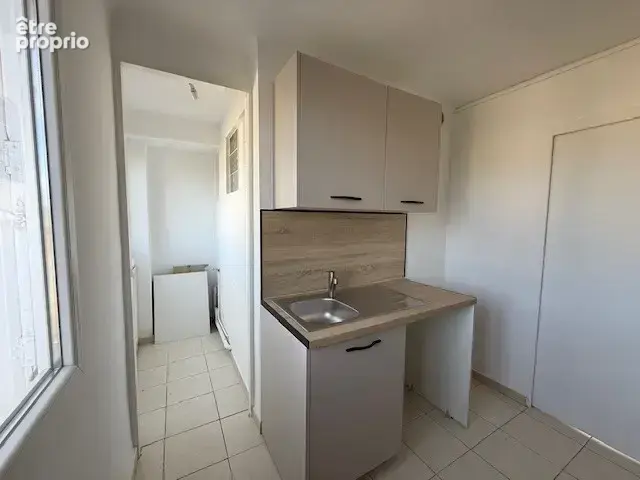 EXCLUSIVITE / TOULON - Faux T4 de 58,60 m2 + balcon + cellier + cave - photo 6