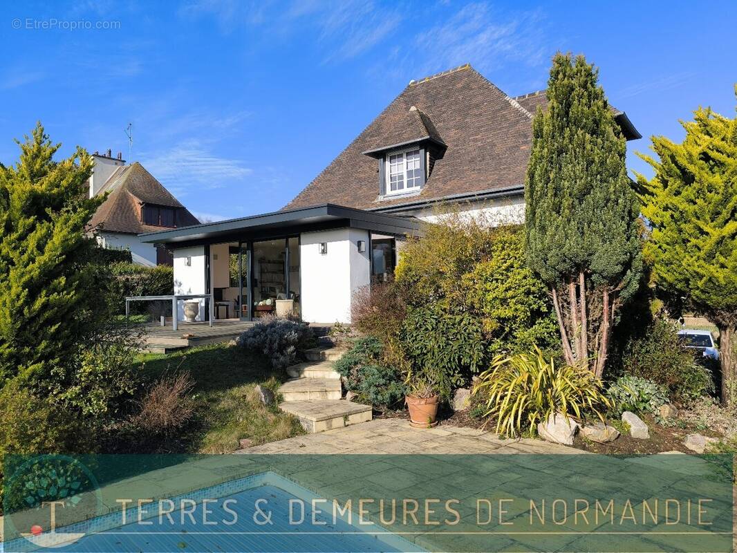 Maison à PONT-L'EVEQUE