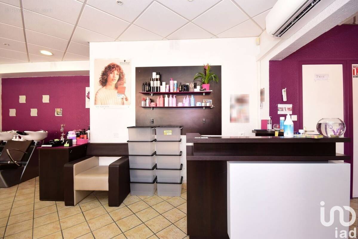 Photo 1 - Commerce à MEYZIEU