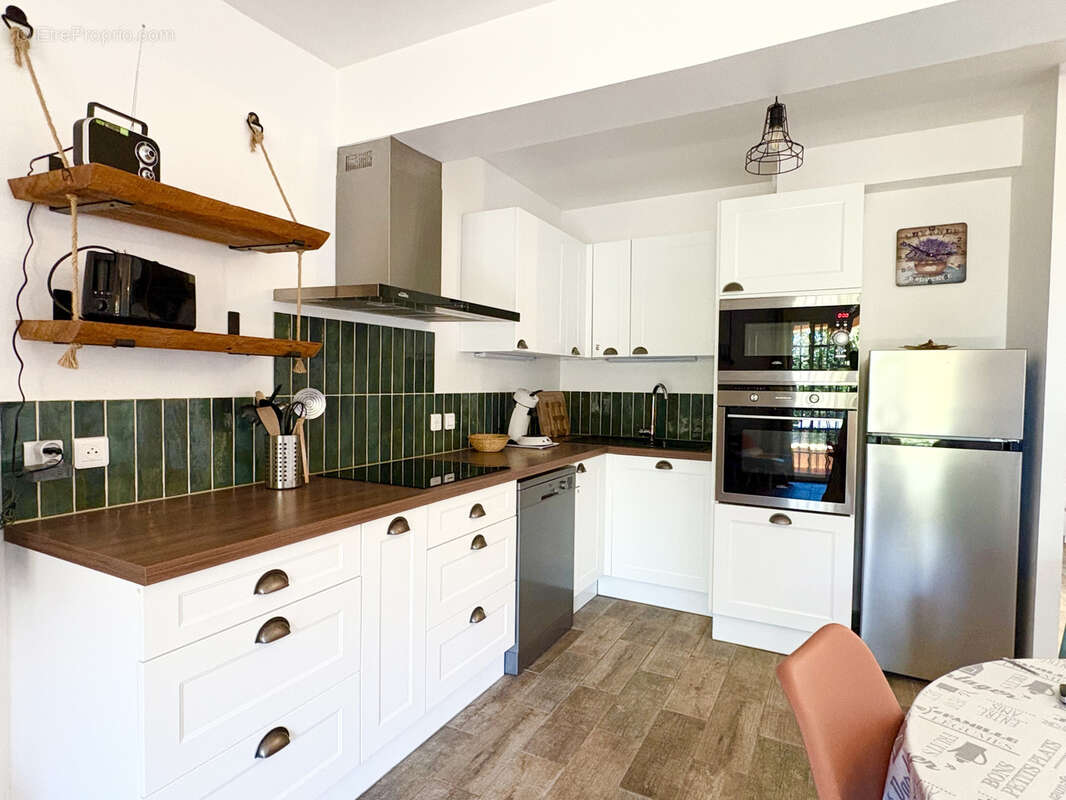 Appartement à SIX-FOURS-LES-PLAGES