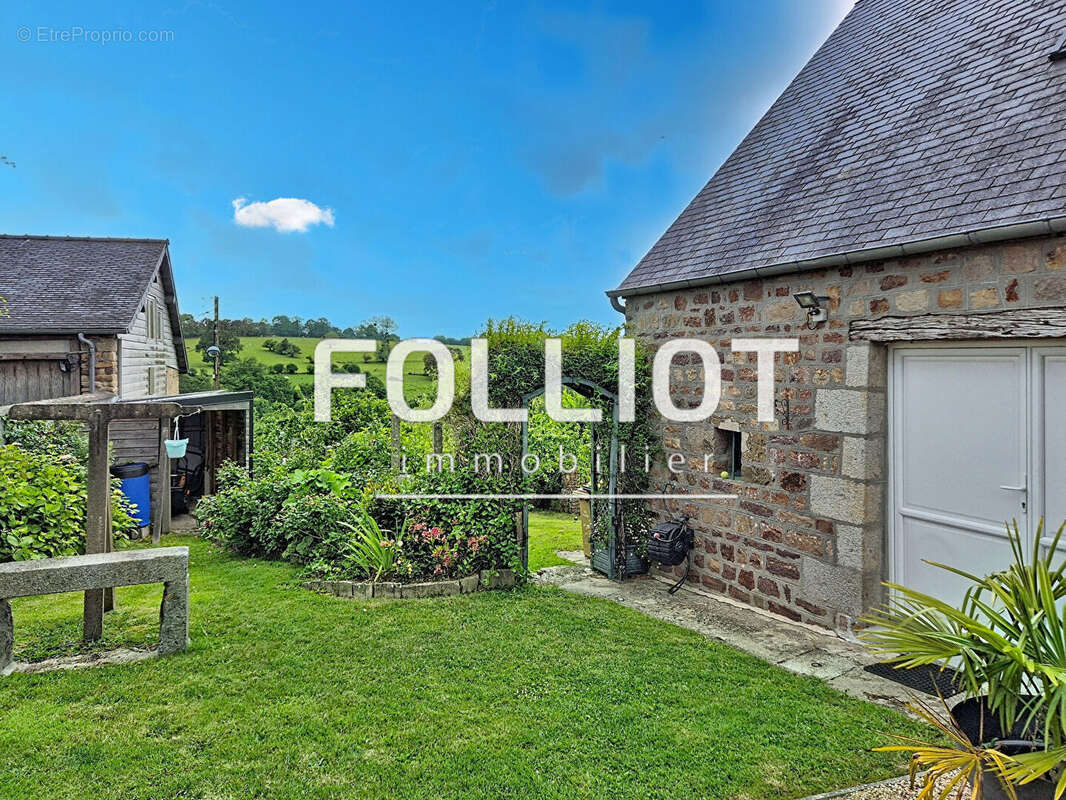 Maison à VILLEDIEU-LES-POELES