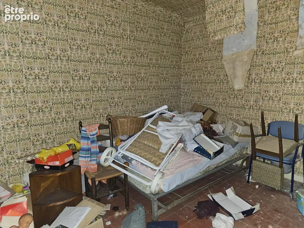 À Vendre - A Nîmes mas à rénover de 500 m² + 5ha de terres agricoles - photo 13