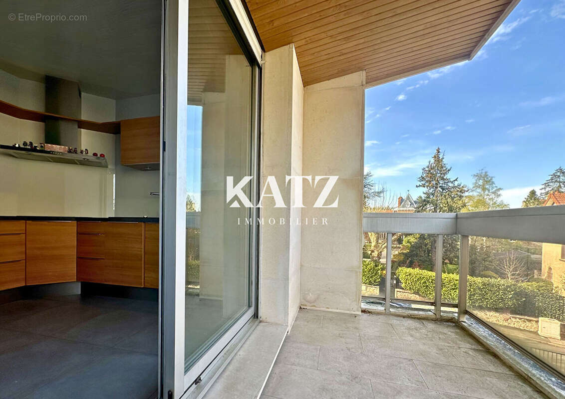 Appartement à GARCHES