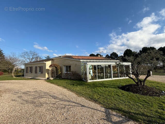 Maison à SAINT-AIGULIN