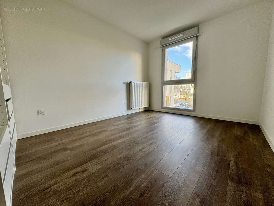 Appartement à BONNEUIL-SUR-MARNE