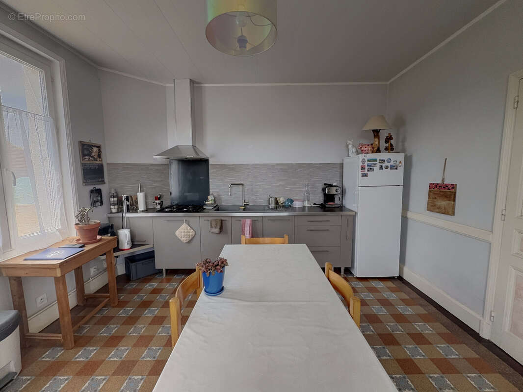 Maison 2 chambres avec sous-sol complet et grand terrain proche de Louhans - photo 6