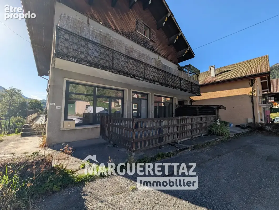 Appartement T2 de 45 m² en rez-de-jardin avec cour privative — En plein cœur d'Onnion - photo 2