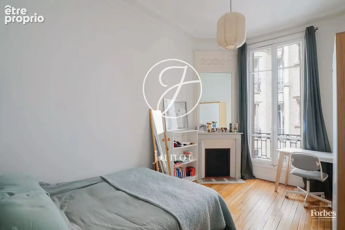 Paris 7e - SAINT DOMINIQUE / CHAMP DE MARS - Appartement - 7 pièces - 201,63m² - 202,80m² au sol - 4/5 chambres - Vues dégagées  - photo 20