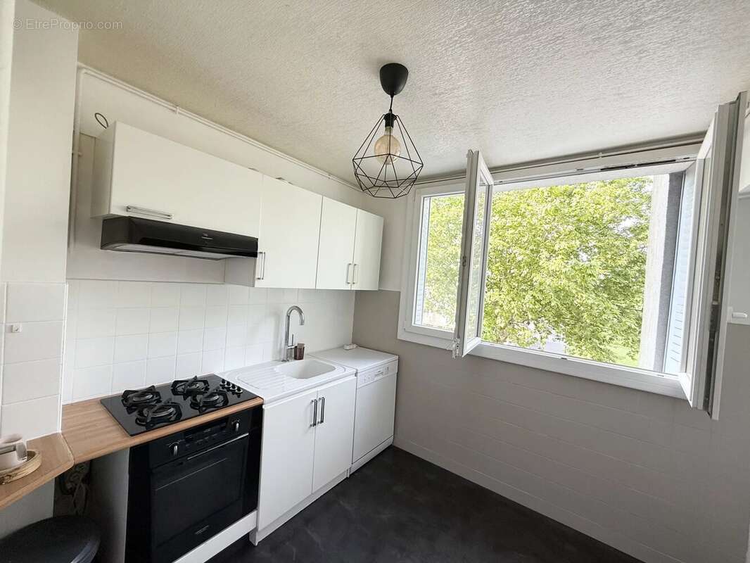 Appartement à LE PONT-DE-CLAIX